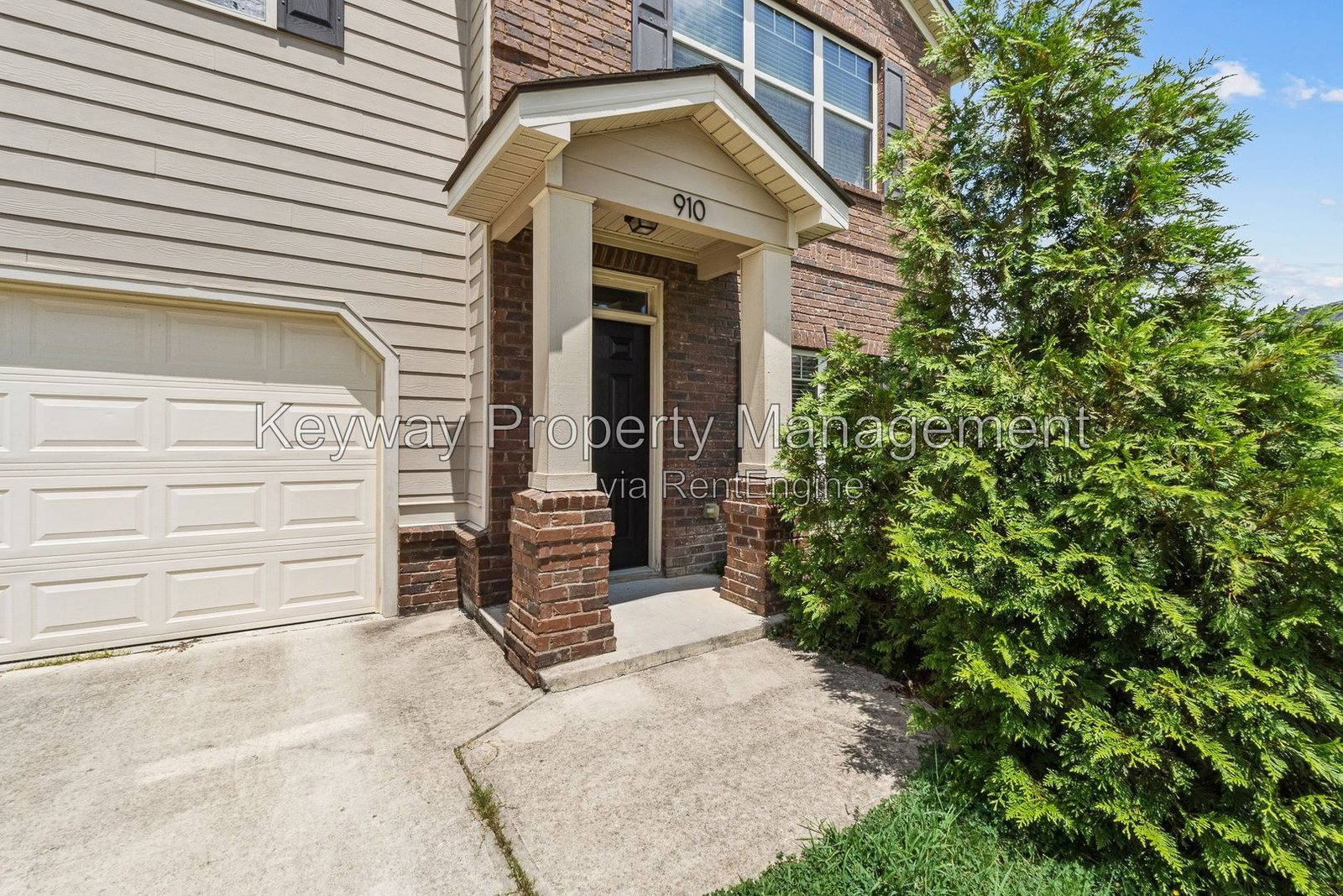 910 Clover Court- property image