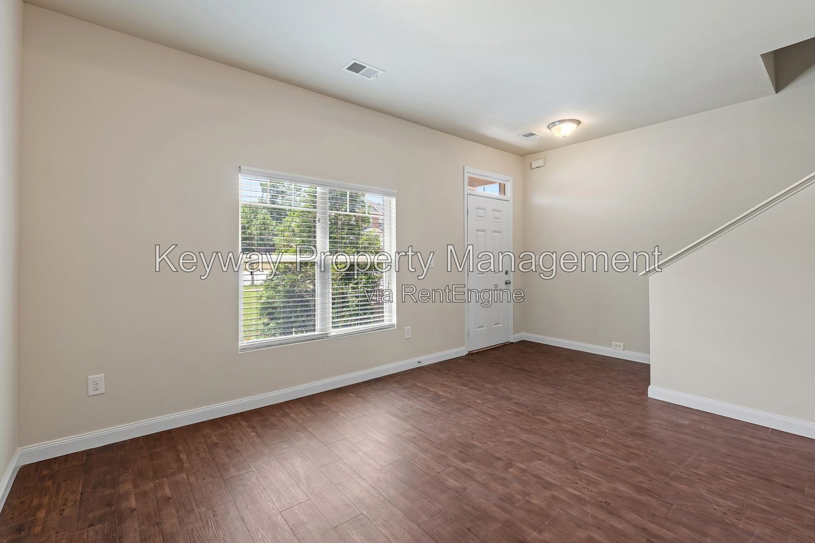 910 Clover Court- property image