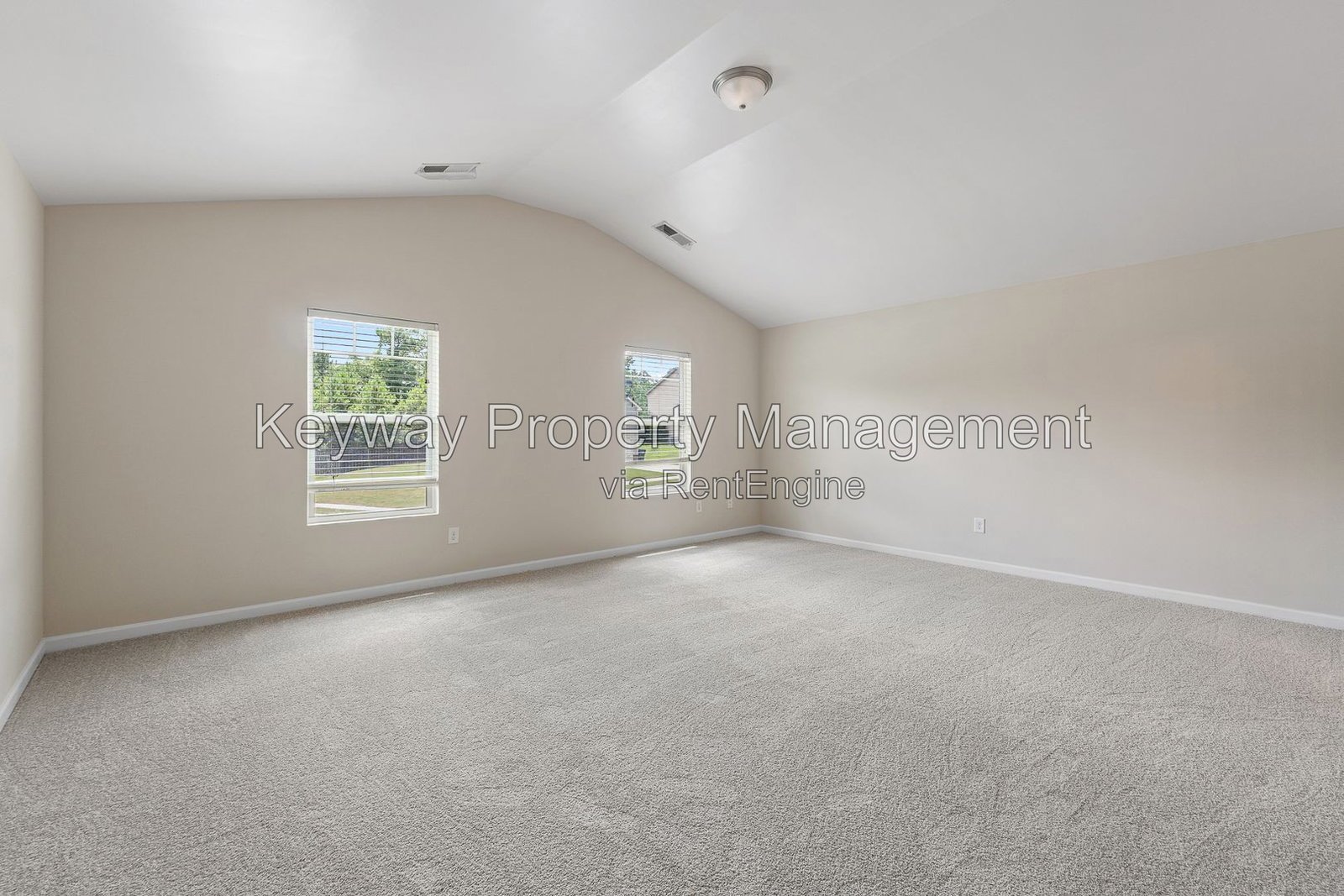 910 Clover Court- property image