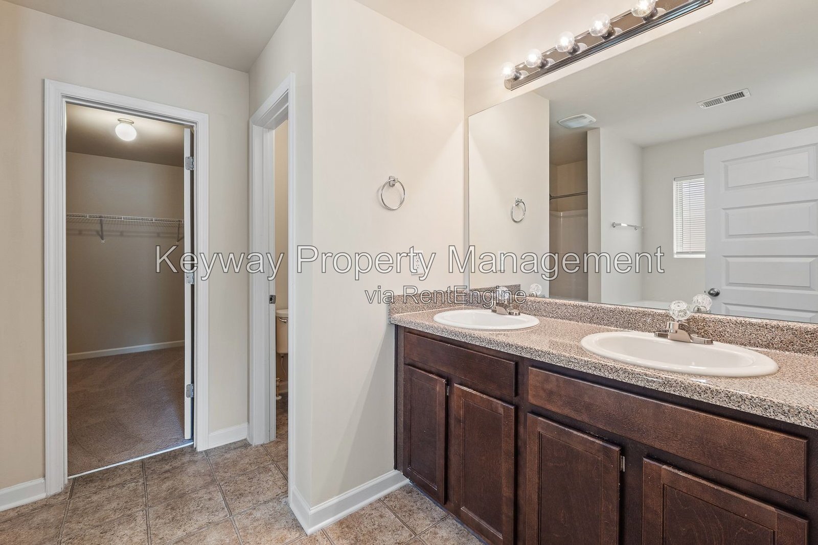 910 Clover Court- property image