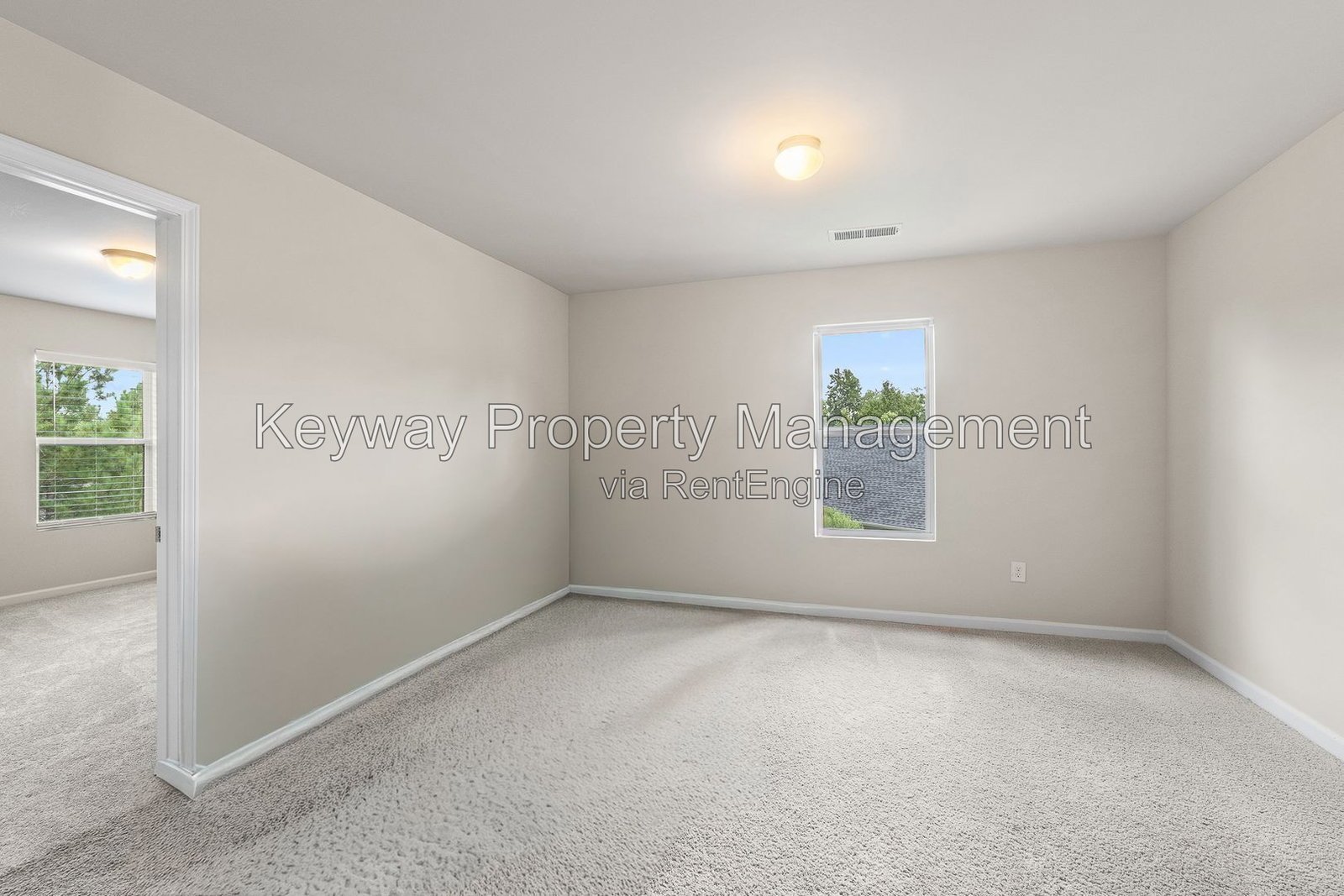 910 Clover Court- property image