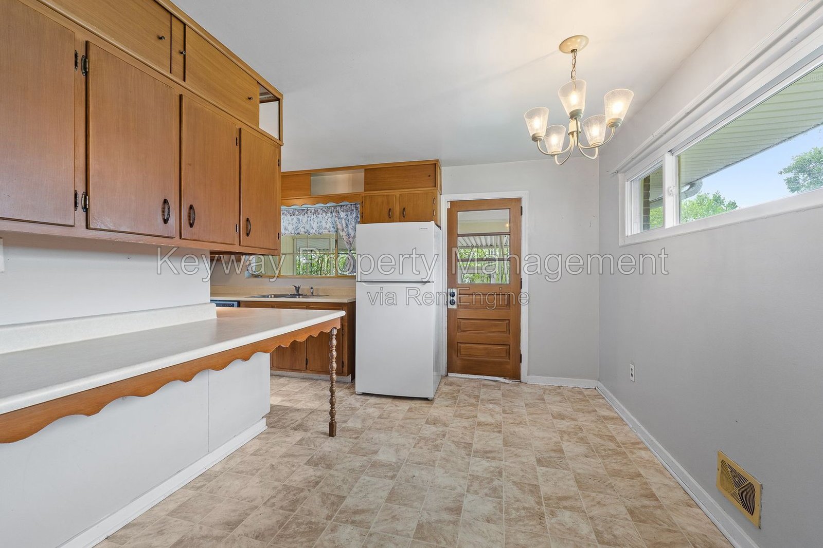 1823 Curtis Drive property image