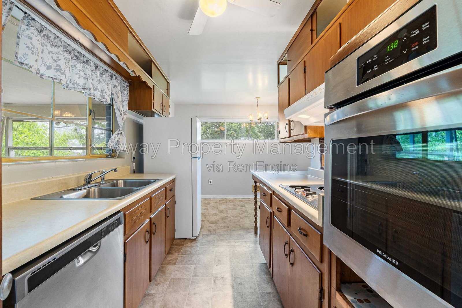 1823 Curtis Drive property image