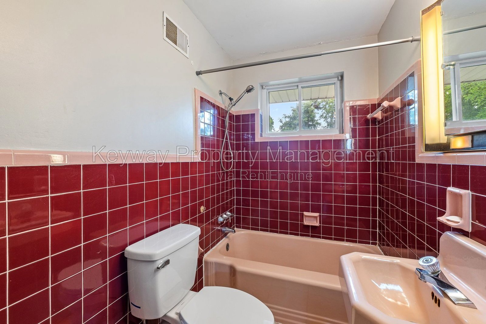 1823 Curtis Drive property image
