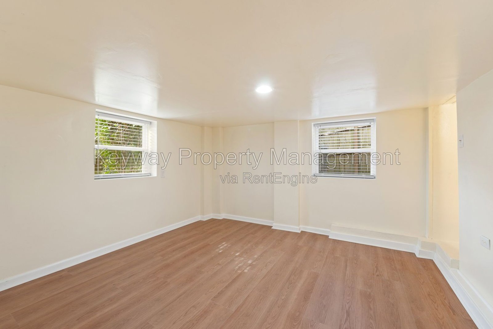1422 1/2 Heard Ave property image