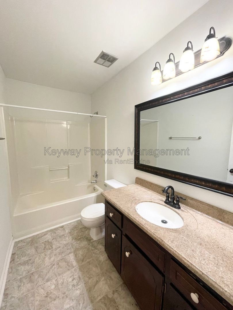 2203 Sagemont Court - Pepperidge property image