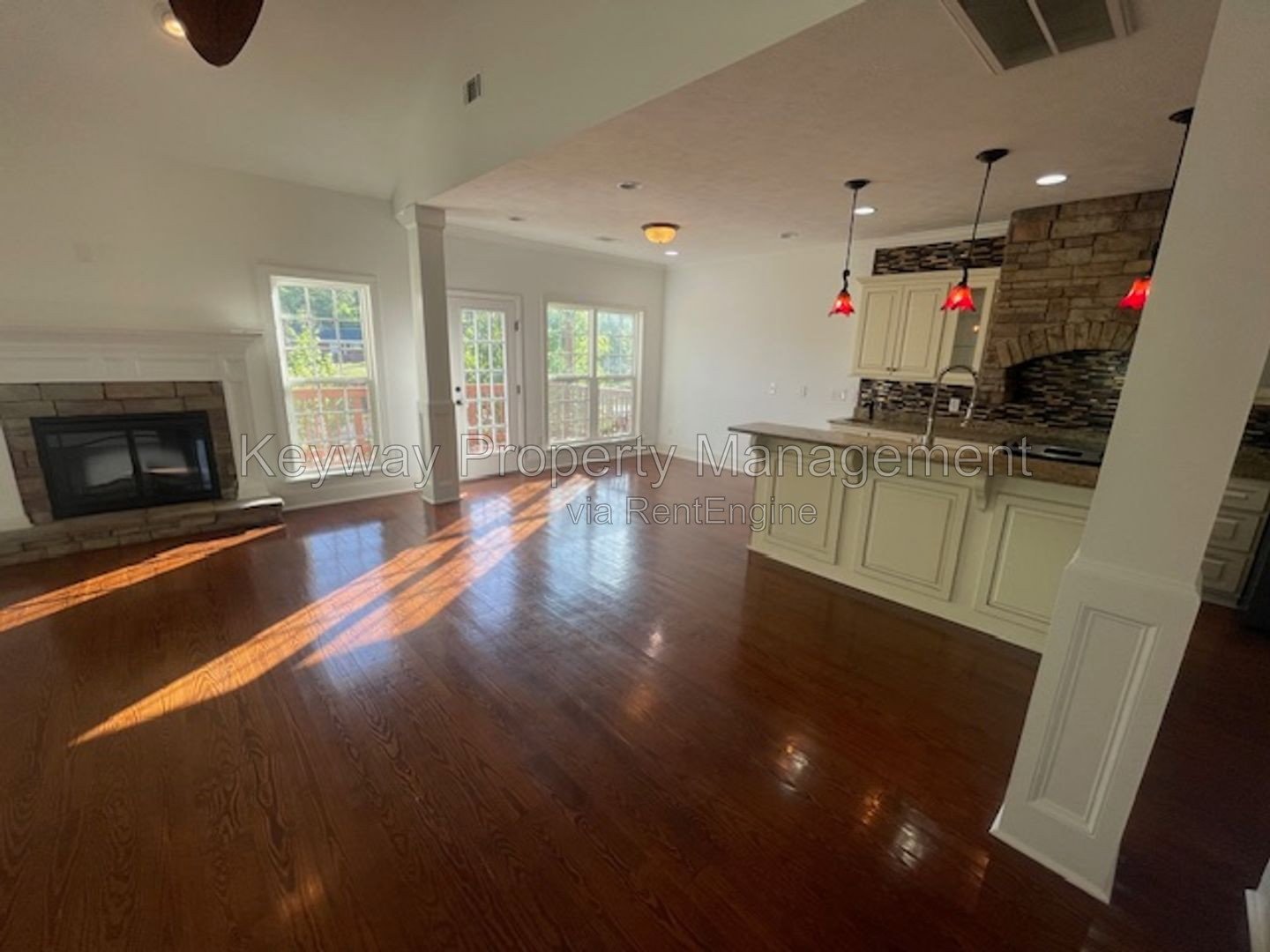 880 Willow Way - Jones Creek property image