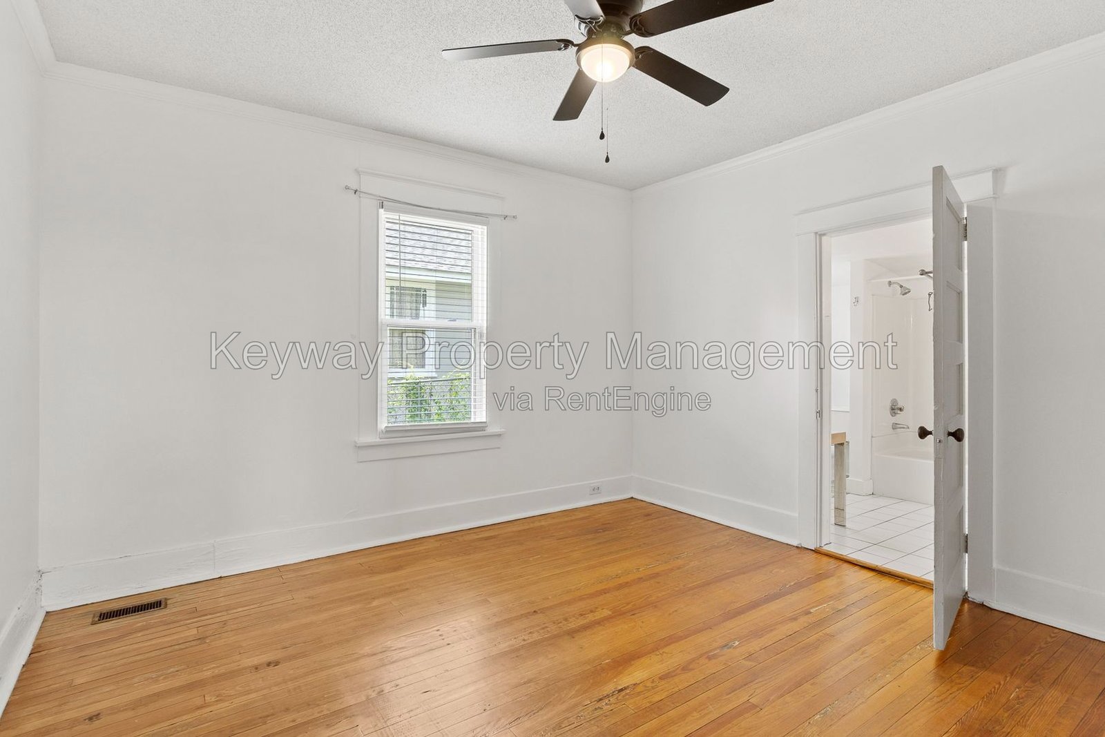 1111 Adrian St - Summerville Terrace property image