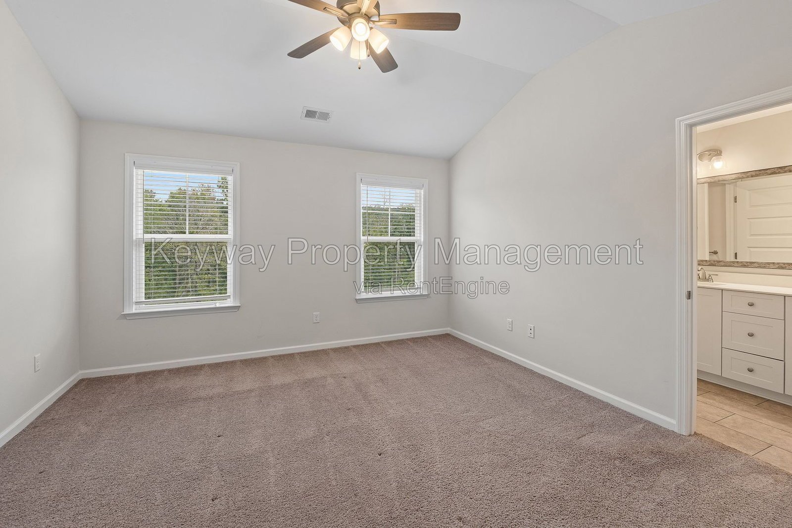 1047 Linsmore Avenue - Canterbury Farms property image