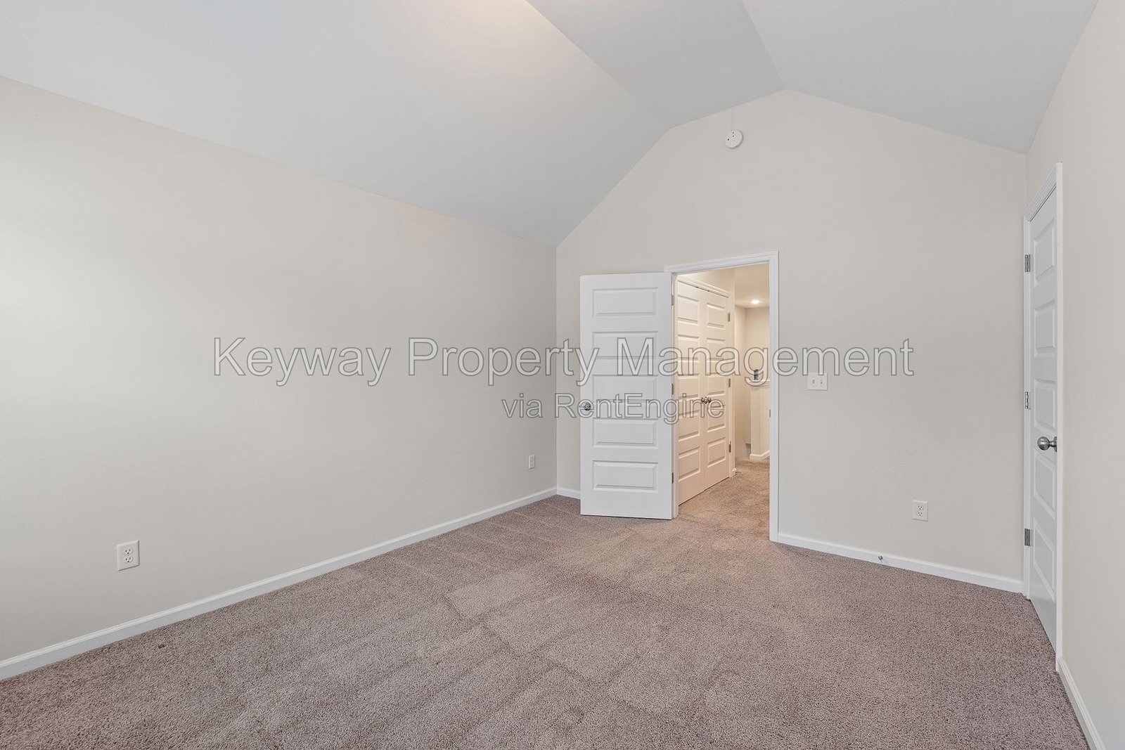 1047 Linsmore Avenue - Canterbury Farms property image