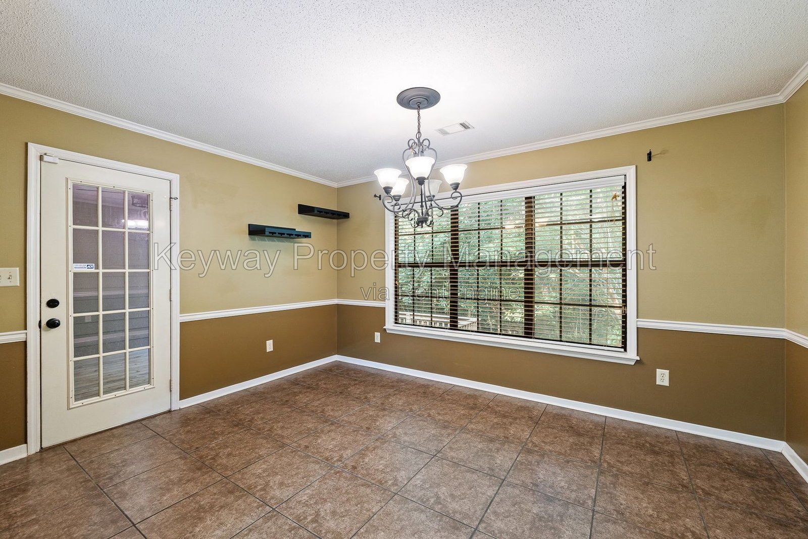 2919 Pointewest Drive - Pointewest property image