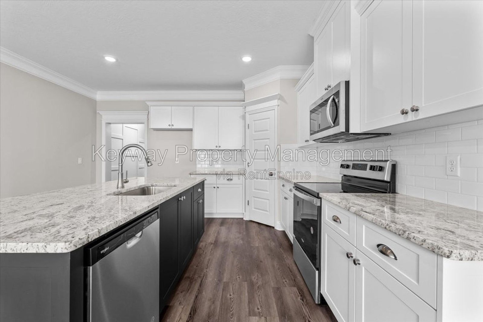 216 Linsmore Lane-Canterbury Farms property image