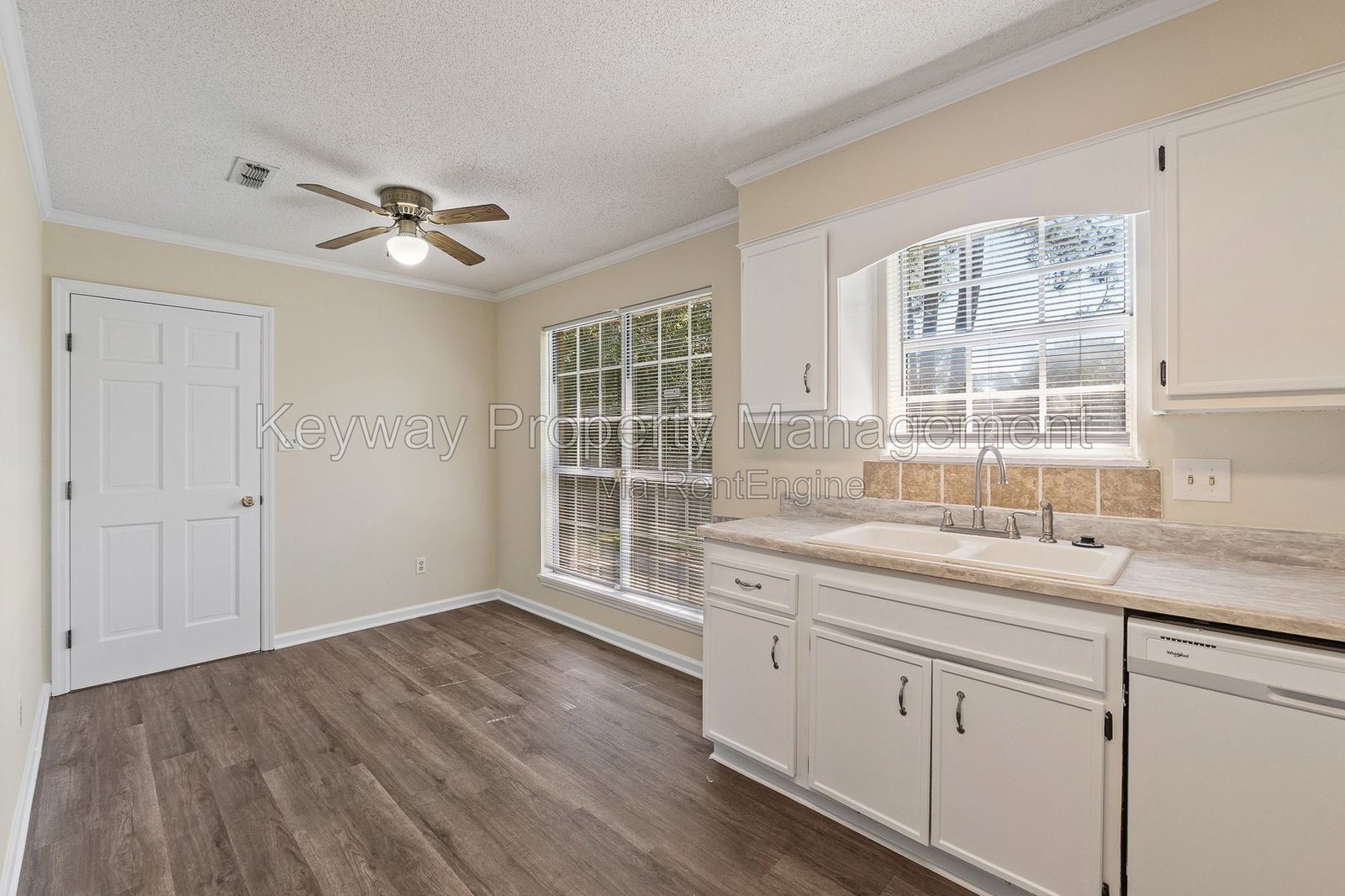 642 Clinton Way W - Fox Run property image