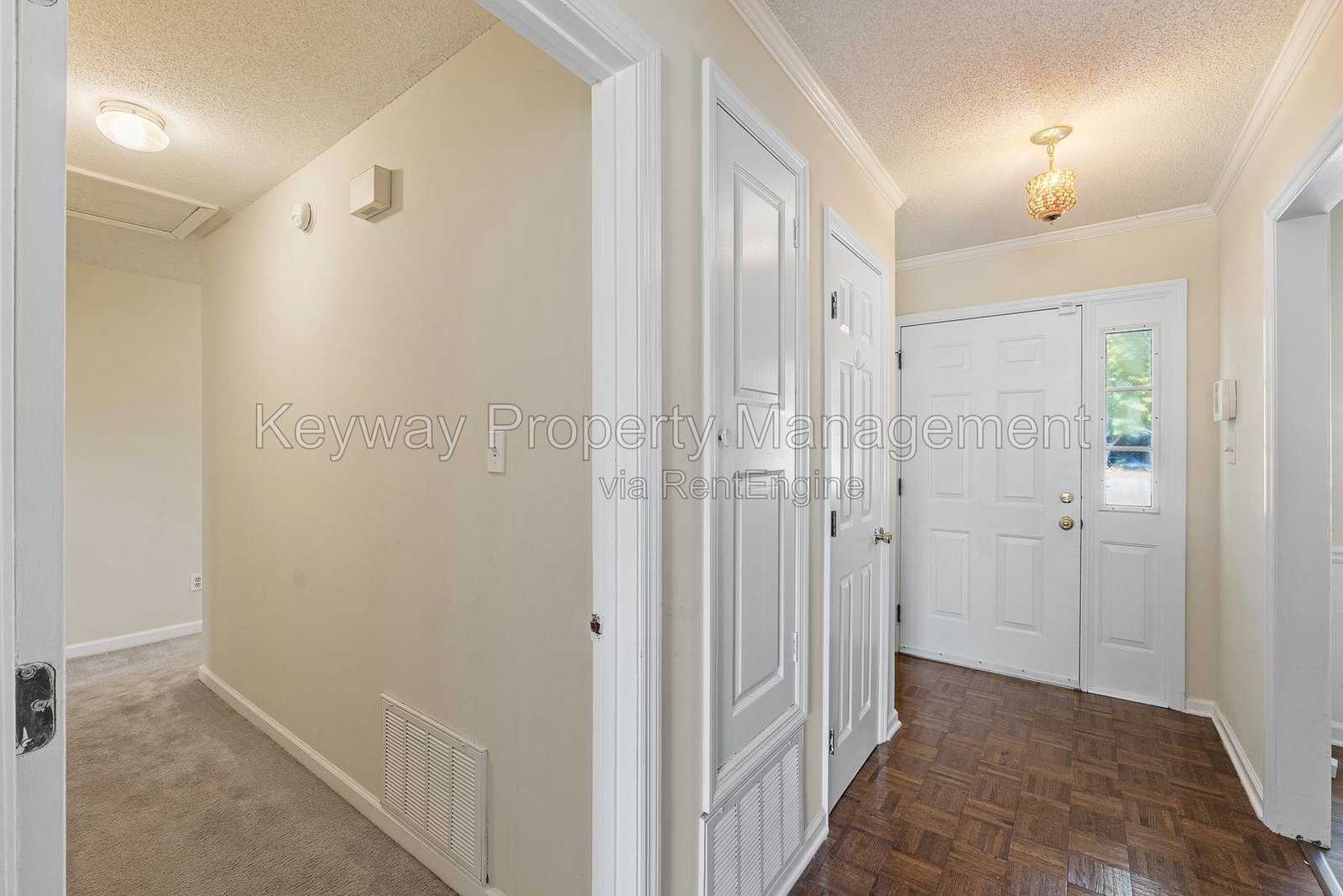642 Clinton Way W - Fox Run property image