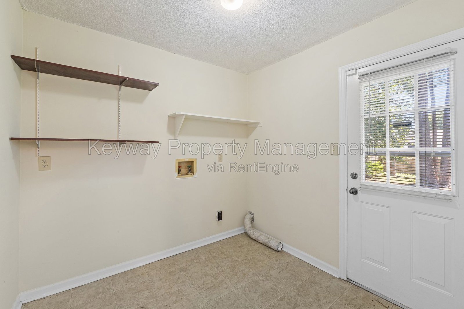 642 Clinton Way W - Fox Run property image
