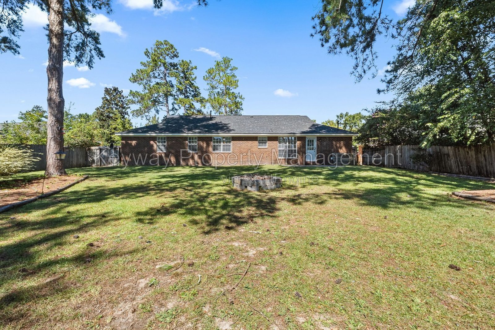 642 Clinton Way W - Fox Run property image