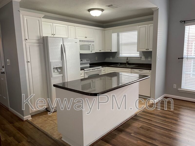 830 Landing Drive - Grove Landing property image