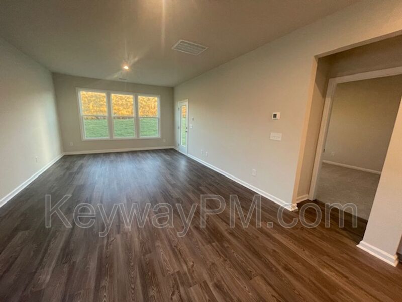 810 Manitou - Providence Station property image