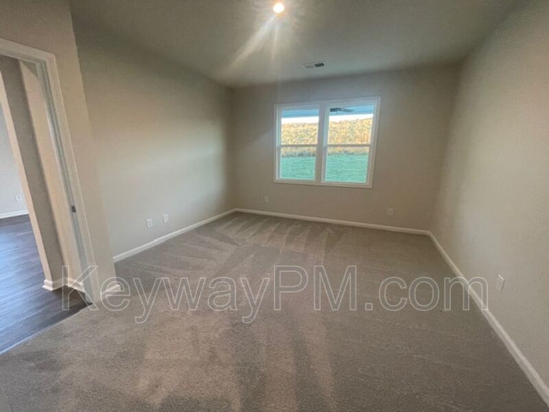 810 Manitou - Providence Station property image