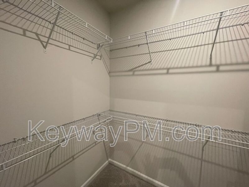 810 Manitou - Providence Station property image
