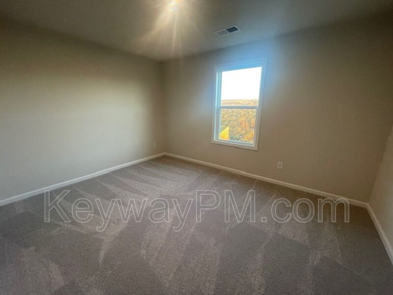 810 Manitou - Providence Station property image