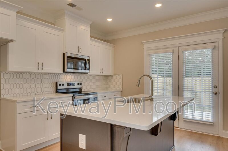 715 Bronze Way - Village Square property image