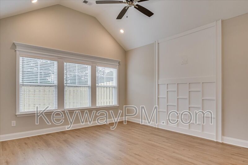 715 Bronze Way - Village Square property image