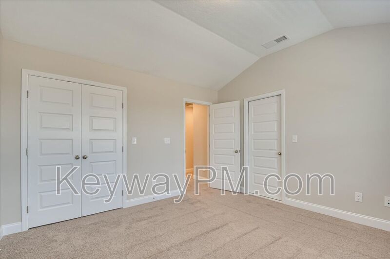 715 Bronze Way - Village Square property image