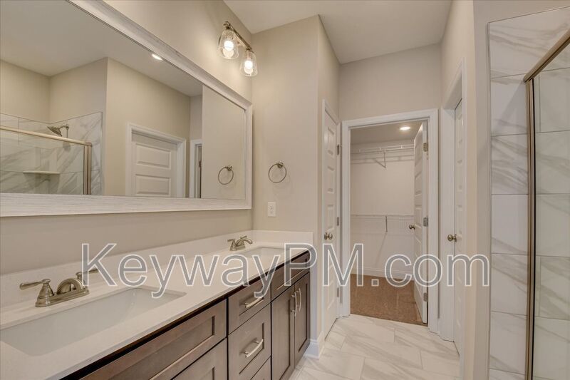 733 Bronze Way - Village Square property image